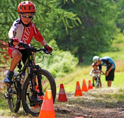 FAHRTECHNIK-UNTERRICHT FÜR KINDER