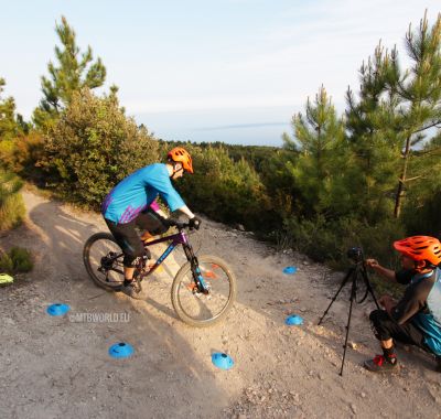 FAHRTECHNIK-UNTERRICHT FÜR ERWACHSENE
